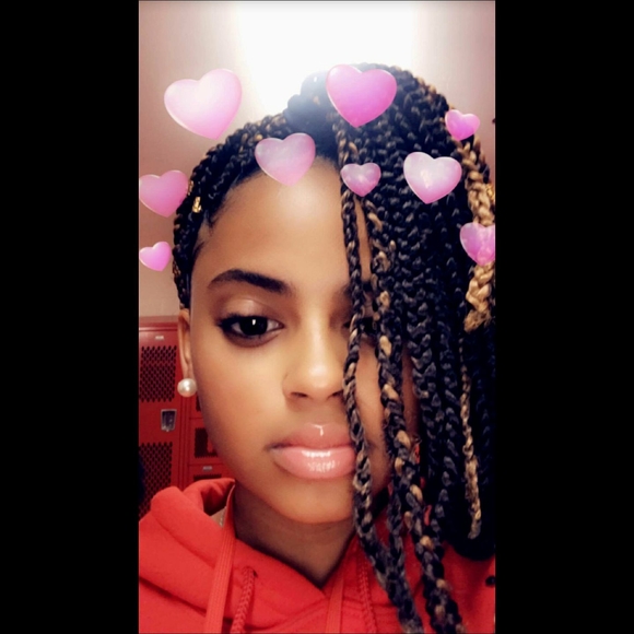 Meet your Posher, Sophia - Picture 1 of 1